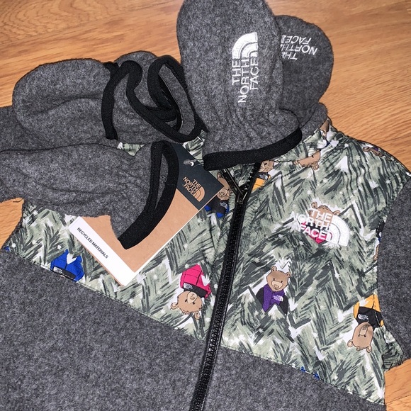 NWT The North Face Baby Denali One-Piece Set (includes mitten and boots), 18-24M - Picture 2 of 16